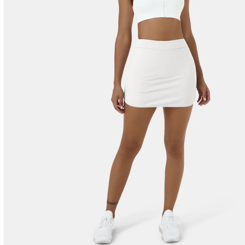 HALARA In My Feels Everyday Side Pocket 2 in 1 Golf Skirt Worn once.